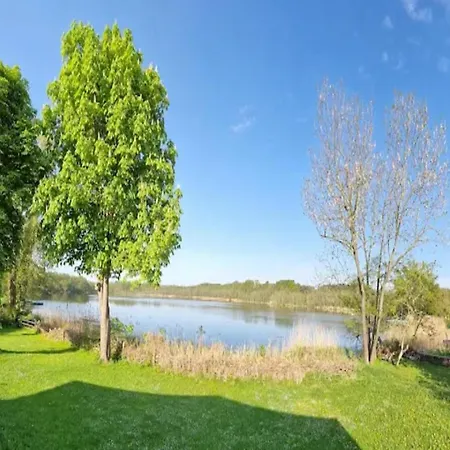 Am Weinberg, Dobbrikow