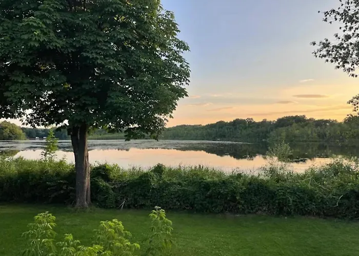 Am Weinberg, 펜션 *